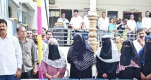 ಅಂಕಲಗಿ-ಅಕ್ಕತಂಗೇರಹಾಳದಲ್ಲಿ ಲಾಭಾರ್ಥಿಗಳಿಗೆ ವಿವಿಧ ಯೋಜನೆಗಳನ್ನು ವಿತರಿಸಿದ ಶಾಸಕ ರಮೇಶ್ ಜಾರಕಿಹೊಳಿ