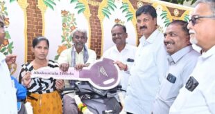 ಅಂಕಲಗಿ ಪಟ್ಟಣ ಪಂಚಾಯತ್ ವ್ಯಾಪ್ತಿಯ  ಹಲ್ವಾರು ಯೋಜನೆ ಗಳಿಗೆ ರಮೇಶ್ ಜಾರಕಿಹೊಳಿ ಅವರು ಚಾಲನೆ ನೀಡಿದರು.