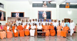 ಮೂಡಲಗಿ ತಾಲೂಕಿನ ಶಿವಾಪೂರ(ಹ) ಗ್ರಾಮದ ಅಡವಿ ಸಿದ್ದೇಶ್ವರ ಮಠದ ಅಡವಿ ಸಿದ್ದರಾಮ ಸ್ವಾಮೀಜಿಯವರ ನಡೆಯ ಕುರಿತು ಭಕ್ತರಲ್ಲಿ ಉಂಟಾಗಿದ್ದ ಗೊಂದಲವು ಸುಖಾಂತ್ಯ ಕಂಡಿದೆ.