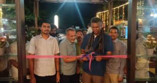 ನೂತನವಾಗಿ ಆರಂಭಗೊಂಡ ಆವಿಷ್ಕಾರ ಹೋಟೆಲ್ ಸತೀಶ ಜಾರಕಿಹೊಳಿ ಅವರು ಹಾಗೂ ಯುವ ನಾಯಕ ರಾಹುಲ್ ಜಾರಕಿಹೊಳಿ ಅವರು ಉದ್ಘಾಟಿಸಿದರು.