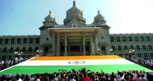 ಸುವರ್ಣಸೌಧದ ಮುಂದೆ ವಿಶ್ವದ ಎರಡನೇ ಅತಿದೊಡ್ಡ ರಾಷ್ಟ್ರಧ್ವಜ ಅನಾವರಣ