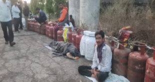 ಎಲ್‌ಪಿಜಿ ಸಿಲಿಂಡರ್‌ಗೆ ರಾತ್ರಿಯಿಡೀ ಕ್ಯೂ ಕೂತ ಜನ