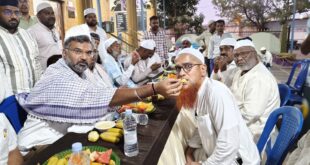 ಸೌಹಾರ್ದತೆಯ ಸಂಕೇತ: ಇಫ್ತಾರ್ ಕೂಟದಲ್ಲಿ ಭಾಗಿ!
