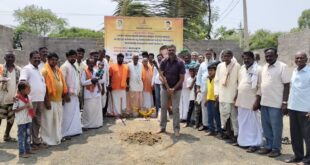 ​ಹಿರೇಕುಂಬಿಯ ಶ್ರೀ ಅಮೋಘಸಿದ್ದೇಶ್ವರ ದೇವಸ್ಥಾನದ ಆವರಣದಲ್ಲಿ ಸಮುದಾಯ ಭವನ ನಿರ್ಮಾಣಕ್ಕೆ ಚಾಲನೆ!