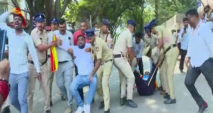 ಕನ್ನಡಕ್ಕಾಗಿ ಕರವೇ ಪ್ರತಿಭಟನೆ – ರೈಲ್ವೇ ಪರೀಕ್ಷೆ ಮುಂದೂಡಿಕೆ