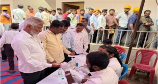 ಹರ್ಷ ಸಕ್ಕರೆ ಕಾರ್ಖಾನೆಯ ಸಿಬ್ಬಂದಿಗೆ ಉಚಿತ ಆರೋಗ್ಯ ತಪಾಸಣಾ ಶಿಬಿರ