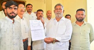 ದಾವಣಗೆರೆ: ಕಾಂಗ್ರೆಸ್‌ ಅಭ್ಯರ್ಥಿಯಾಗಿ ಸಾದಿಕ್‌ ಪೈಲ್ವಾನ್‌ ನಾಮಪತ್ರ ಸಲ್ಲಿಕೆ