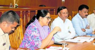 ಪಕ್ಷಾತೀತವಾಗಿ ಕಾರ್ಯನಿರ್ವಹಿಸಿ: ಬಾಗಲಕೋಟೆ ಜಿಲ್ಲಾಧಿಕಾರಿ ಪಾರುಲ್‌