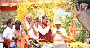 ಕುಟುಂಬ ರಾಜಕಾರಣ ತಿರಸ್ಕರಿಸೋಣ ಚರಂತಿಮಠ ಅವರನ್ನು ಗೆಲ್ಲಿಸೋಣ