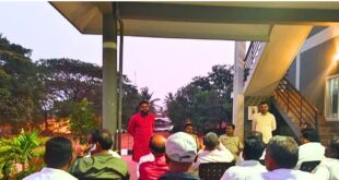 ಖಾನಾಪೂರ ಪೋಲಿಸ್ ಠಾಣೆಯ ಪೋಲಿಸ್ ಇನ್ಸ್ಪೆಕ್ಟರ್ ಎಲ್ ಎಚ್ ಗೌಂಡಿ ಅವರು ರೌಡಿ ಶೀಟರ್ ಗೆ ಶಾಂತತಾ ಸಭೆಯಲ್ಲಿ ಭಾಗವಹಿಸಲು ಅವಕಾಶ ಇದು ಎಷ್ಟರ ಮಟ್ಟಿಗೆ ಸರಿ ಖಾನಾಪೂರ ಬ್ಲಾಕ್ ಕಾಂಗ್ರೆಸ್ ಸವಾಲು